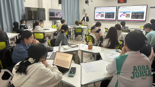 擁抱AI  智創(chuàng)未來(lái)——華龍證券蘭州東崗西路營(yíng)業(yè)部走進(jìn)蘭州大學(xué)